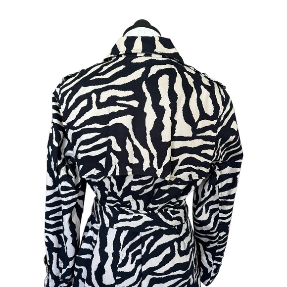 Dennis Basso Zebra Print Trench Coat Jacket Button Front Buckle Belt Size Medium - Picture 8 of 13